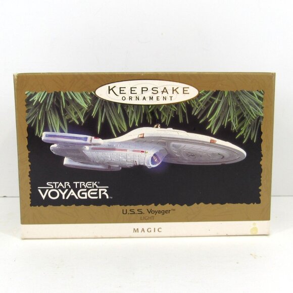Hallmark Keepsake Ornament Star Trek Voyager U.S.S. Voyager Light Magic 1996 - Picture 6 of 6